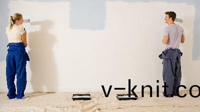 攝圖網_501483899_年輕伕婦粉刷牆壁（非企業商用）